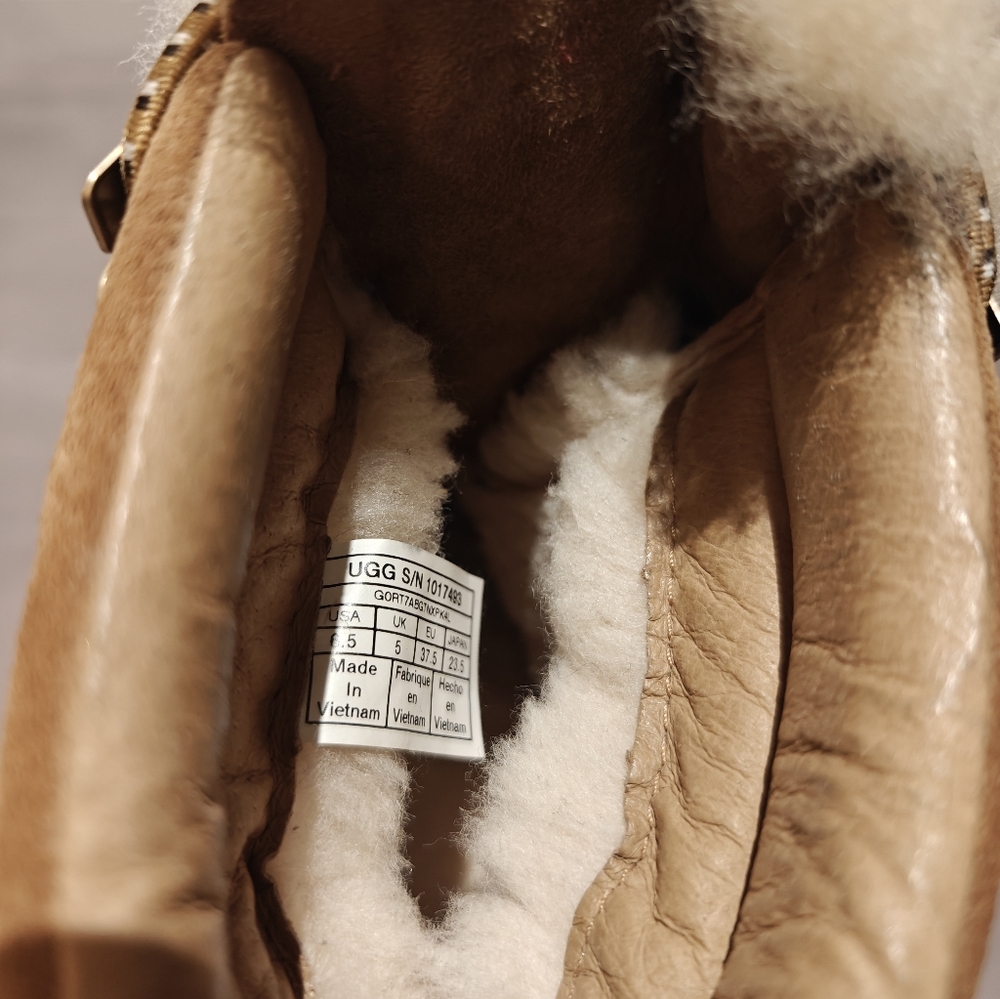 UGG Viki Waterproof Arctic Grip Boot with Shearling Lining - Picture 7 of 14
